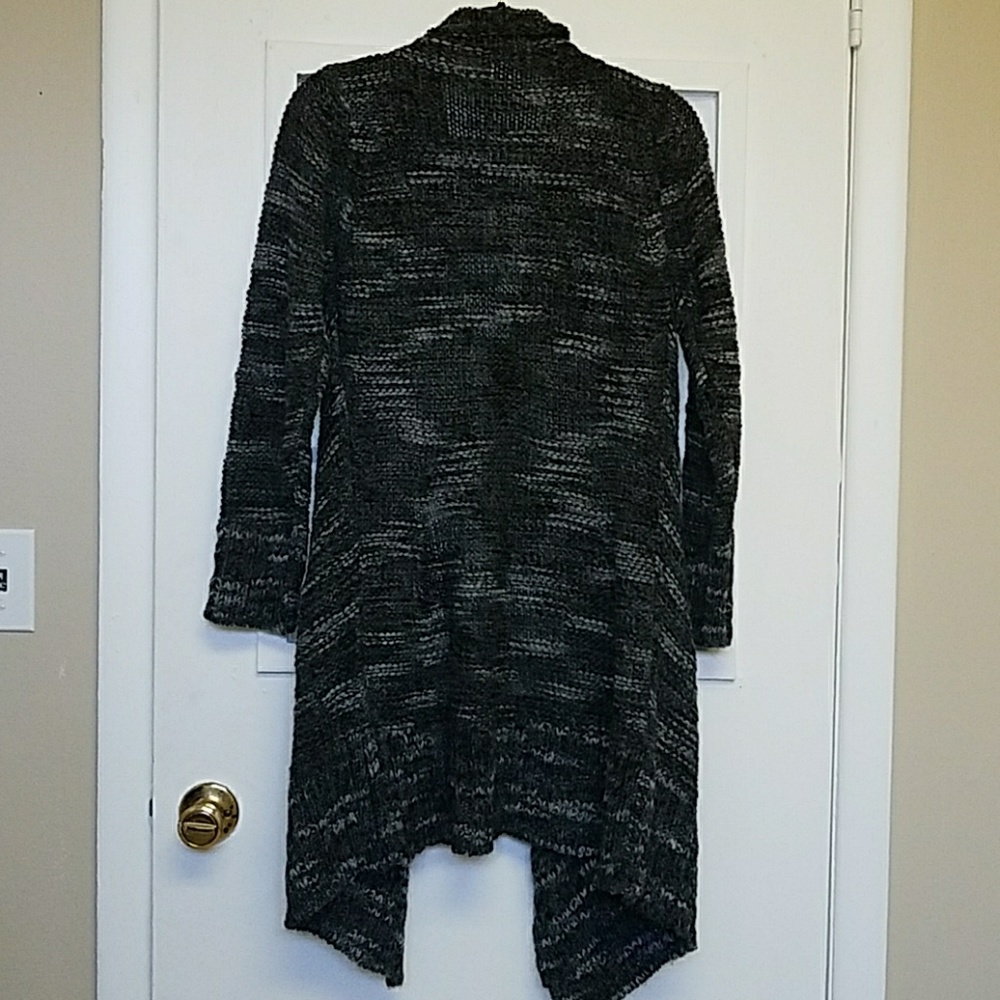 Sharkbite Cardigan - Picture 4 of 4